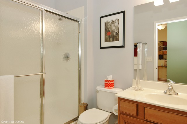 886 Oak Ridge Boulevard Elgin, IL 60120 - Photo 14 of 22