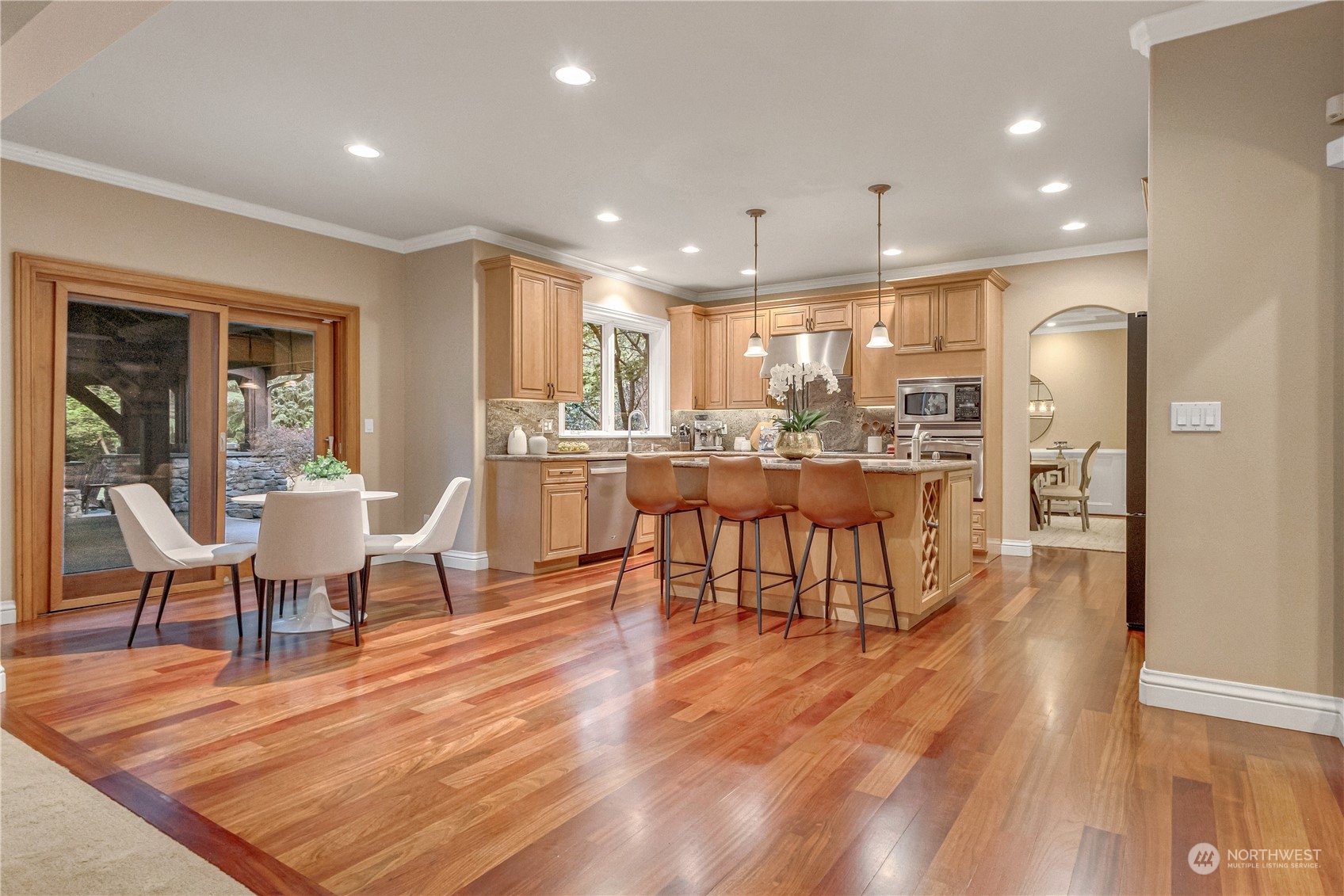 11327 Upper Preston Road Southeast Issaquah, WA 98027 - Photo 13 of 40 Gallery Image 13
