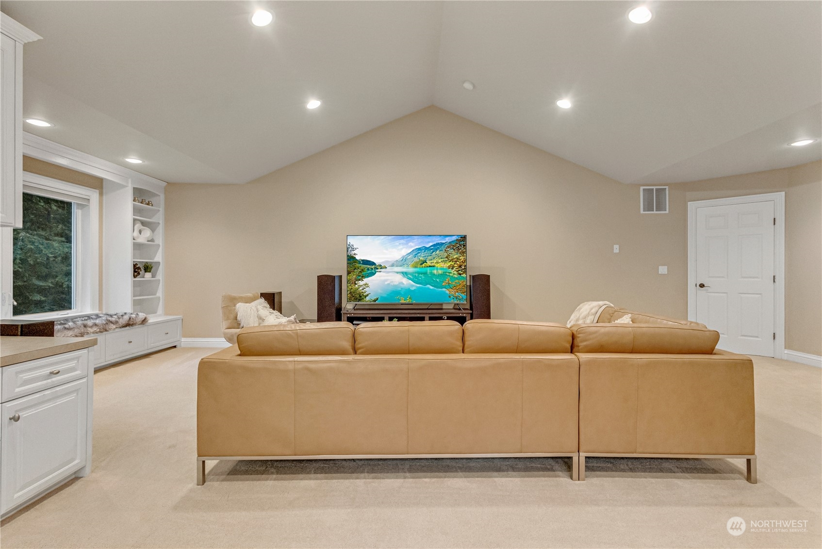 11327 Upper Preston Road Southeast Issaquah, WA 98027 - Photo 21 of 40 Gallery Image 21
