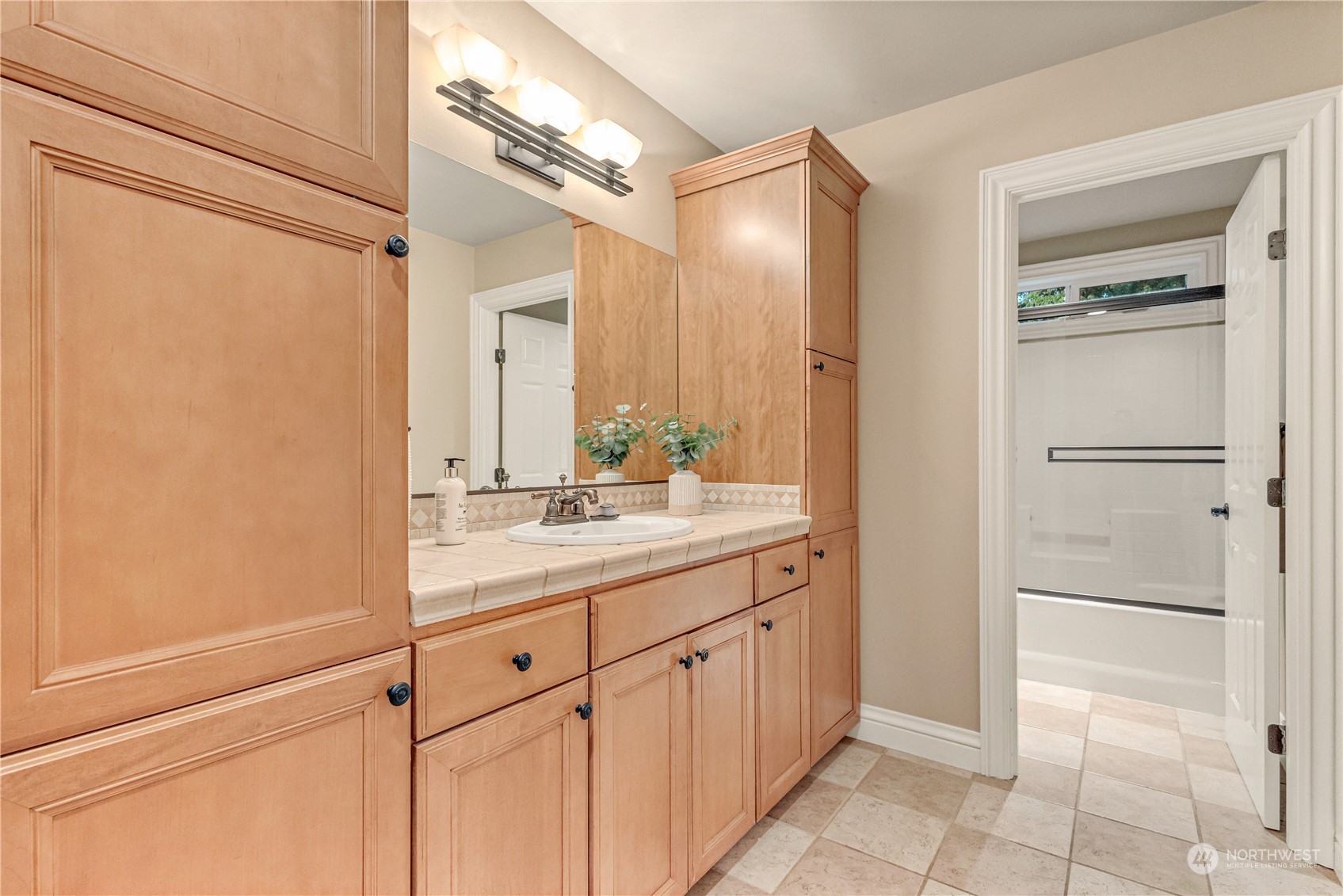 11327 Upper Preston Road Southeast Issaquah, WA 98027 - Photo 25 of 40 Gallery Image 25
