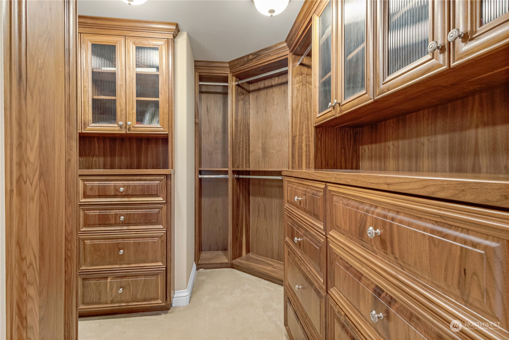 11327 Upper Preston Road Southeast Issaquah, WA 98027 - Photo 30 of 40 Gallery Image 30