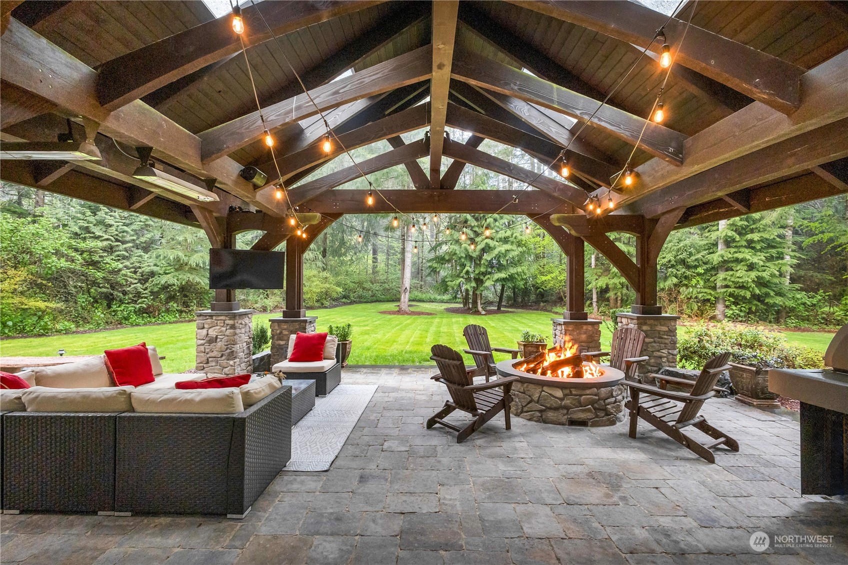 11327 Upper Preston Road Southeast Issaquah, WA 98027 - Photo 3 of 40 Gallery Image 3