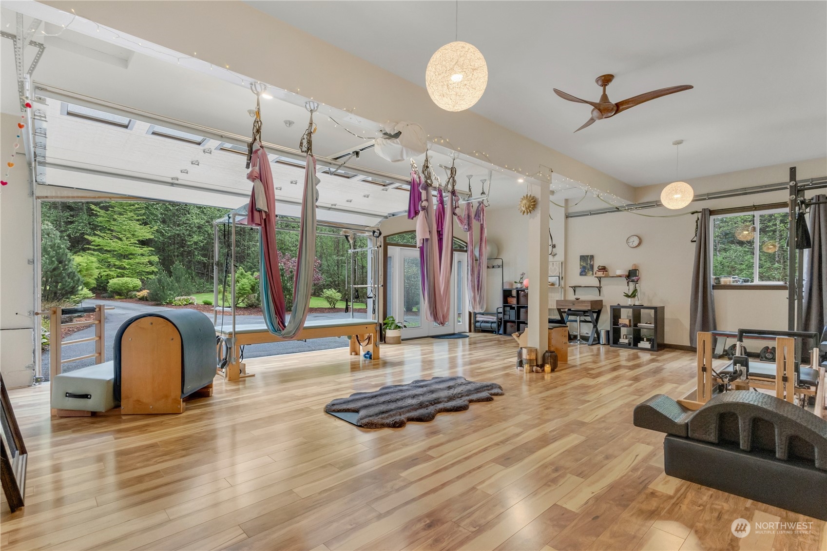 11327 Upper Preston Road Southeast Issaquah, WA 98027 - Photo 31 of 40 Gallery Image 31