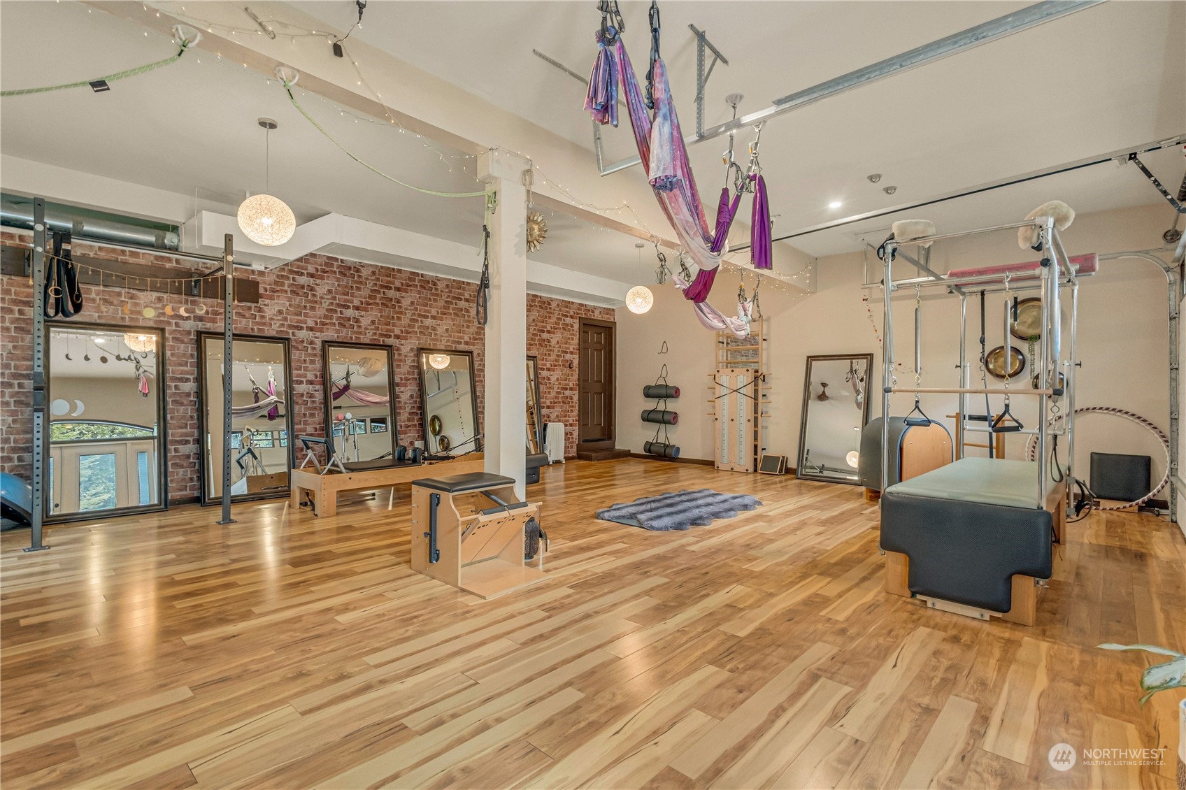 11327 Upper Preston Road Southeast Issaquah, WA 98027 - Photo 32 of 40 Gallery Image 32