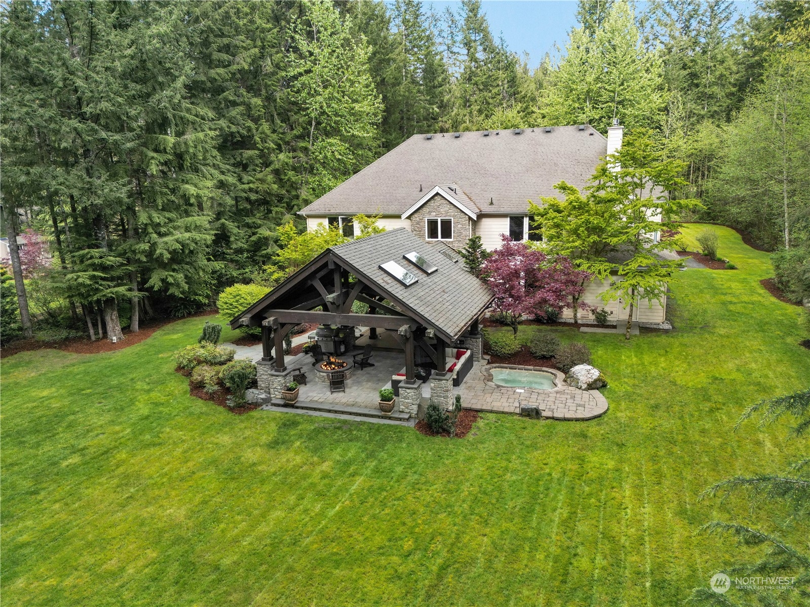 11327 Upper Preston Road Southeast Issaquah, WA 98027 - Photo 4 of 40 Gallery Image 4