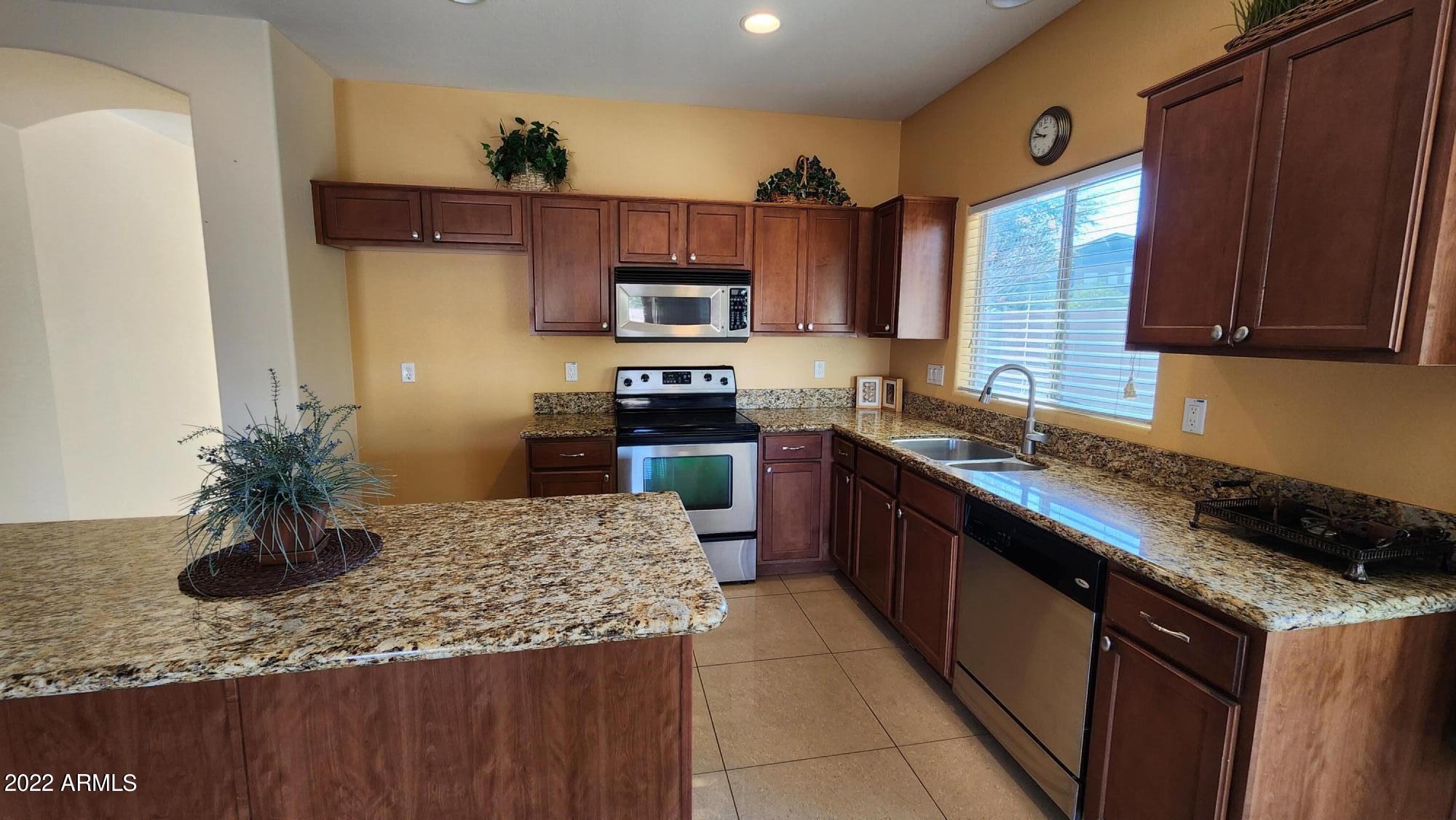 44114 Stonecreek Road Maricopa, AZ 85139 - Photo 5 of 71 Kitchen