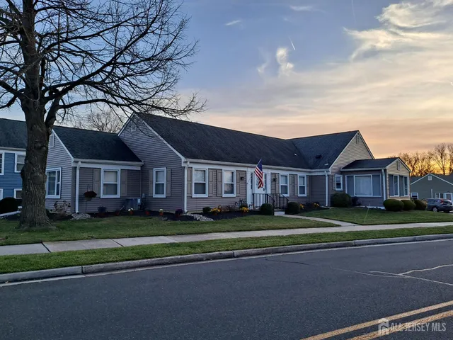 $362,000 | 337A Old Nassau Road, Unit A, Monroe Township, NJ 08831