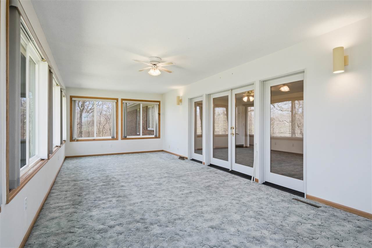 2488 Sugar Bottom Road Northeast Solon, IA 52333 - Photo 10 of 48 Gallery Image 10