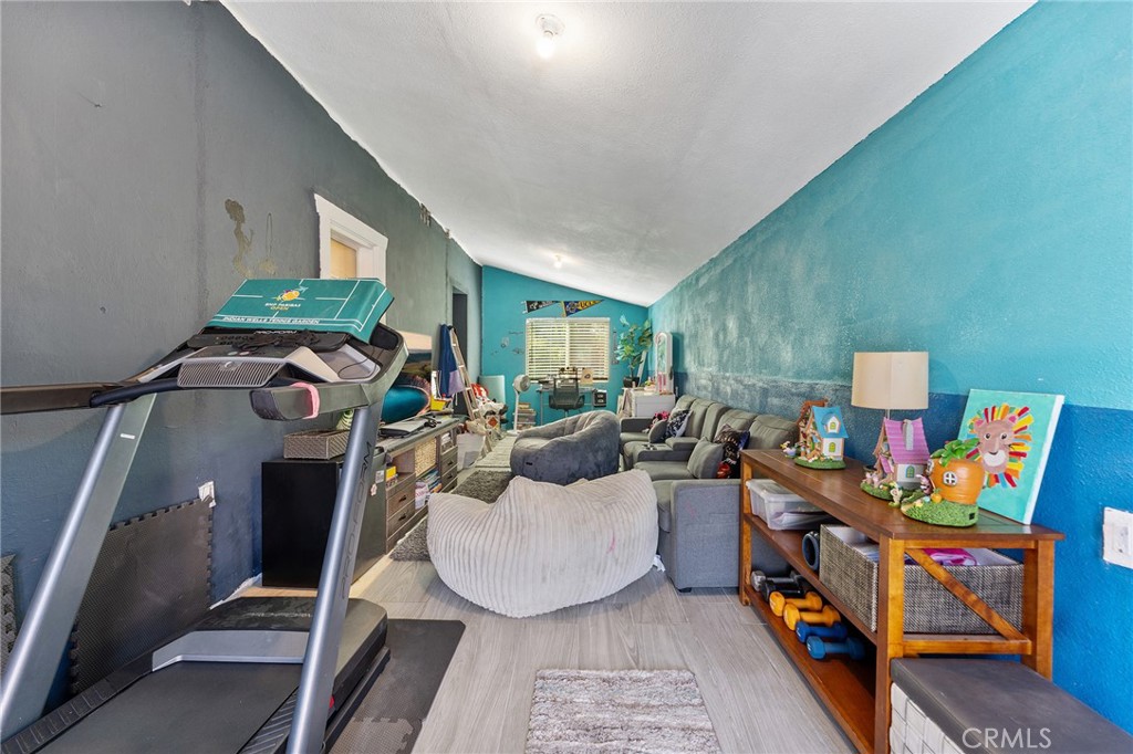 491 East C Street Colton, CA 92324 - Photo 39 of 58