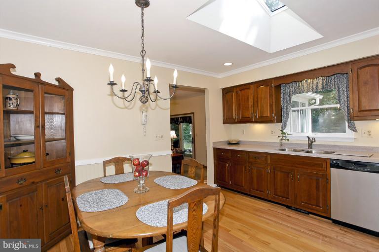 617 Trixsam Road Sykesville, MD 21784 - Photo 6 of 20 Kitchen
