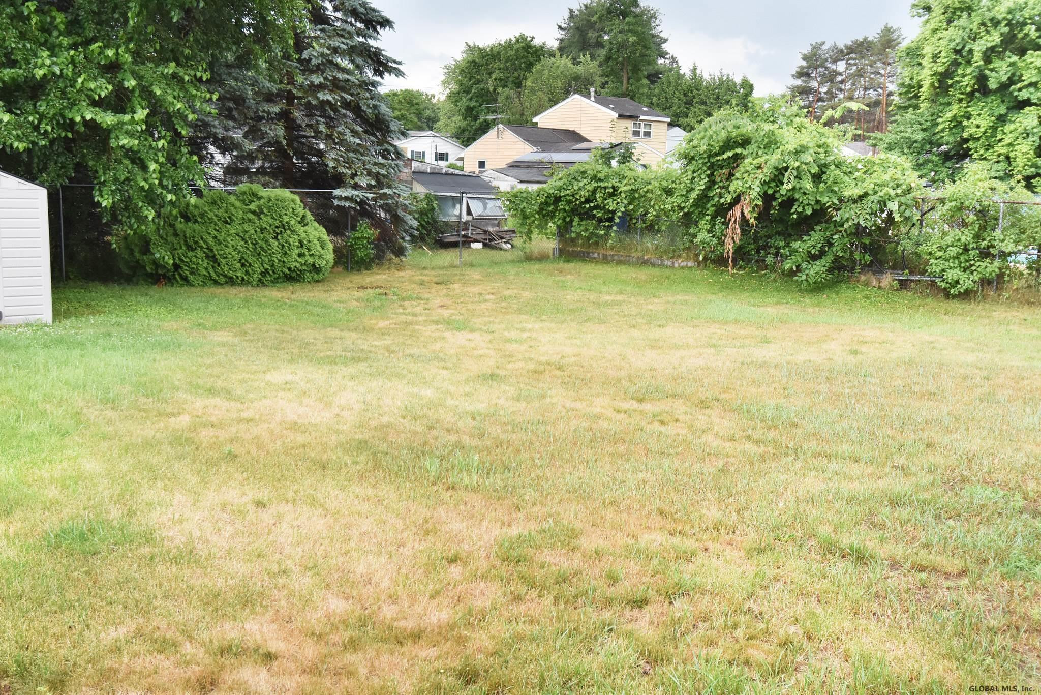 210 Manchester Road Schenectady, NY 12304 - Photo 19 of 29 Photo 19