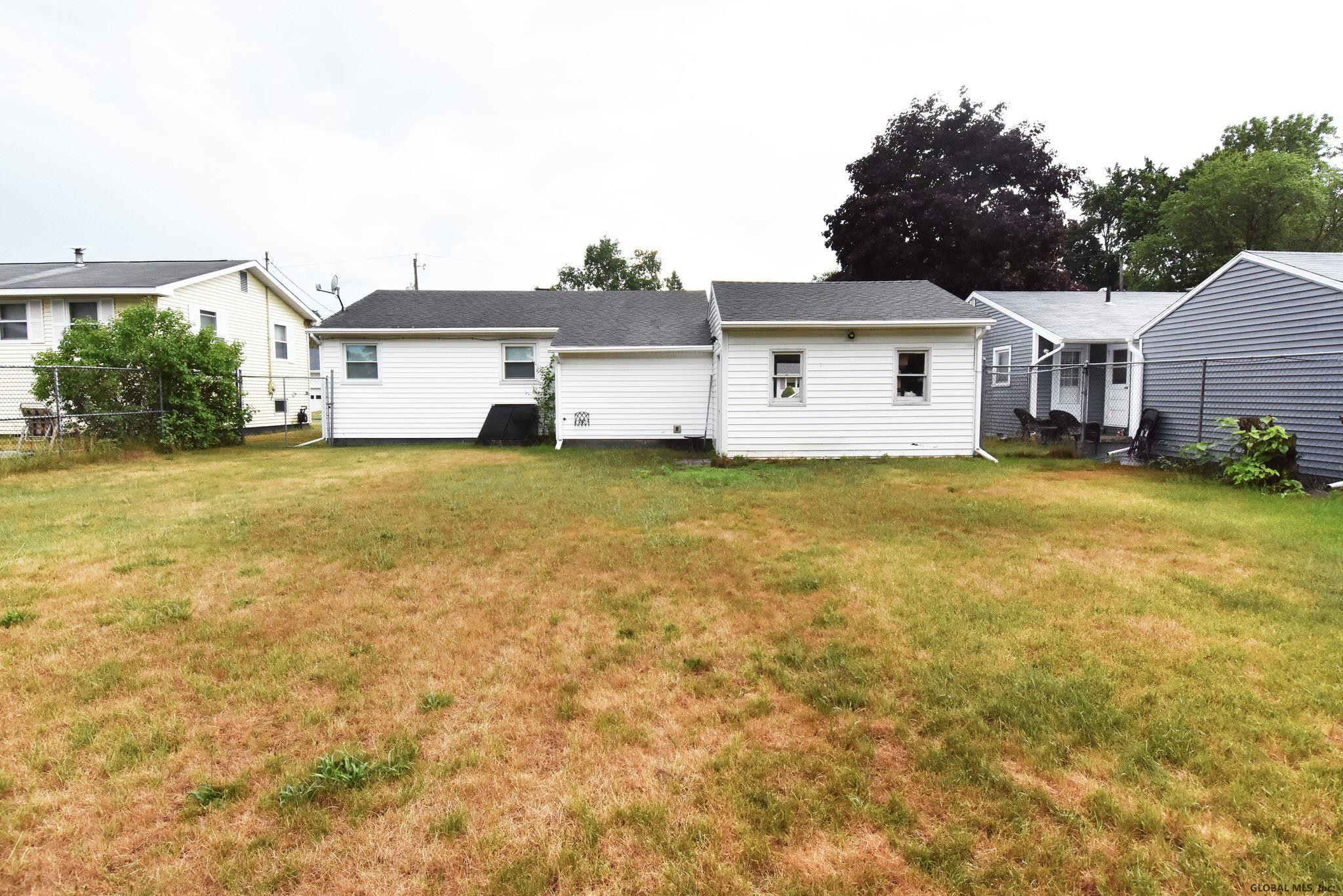 210 Manchester Road Schenectady, NY 12304 - Photo 23 of 29 Photo 23