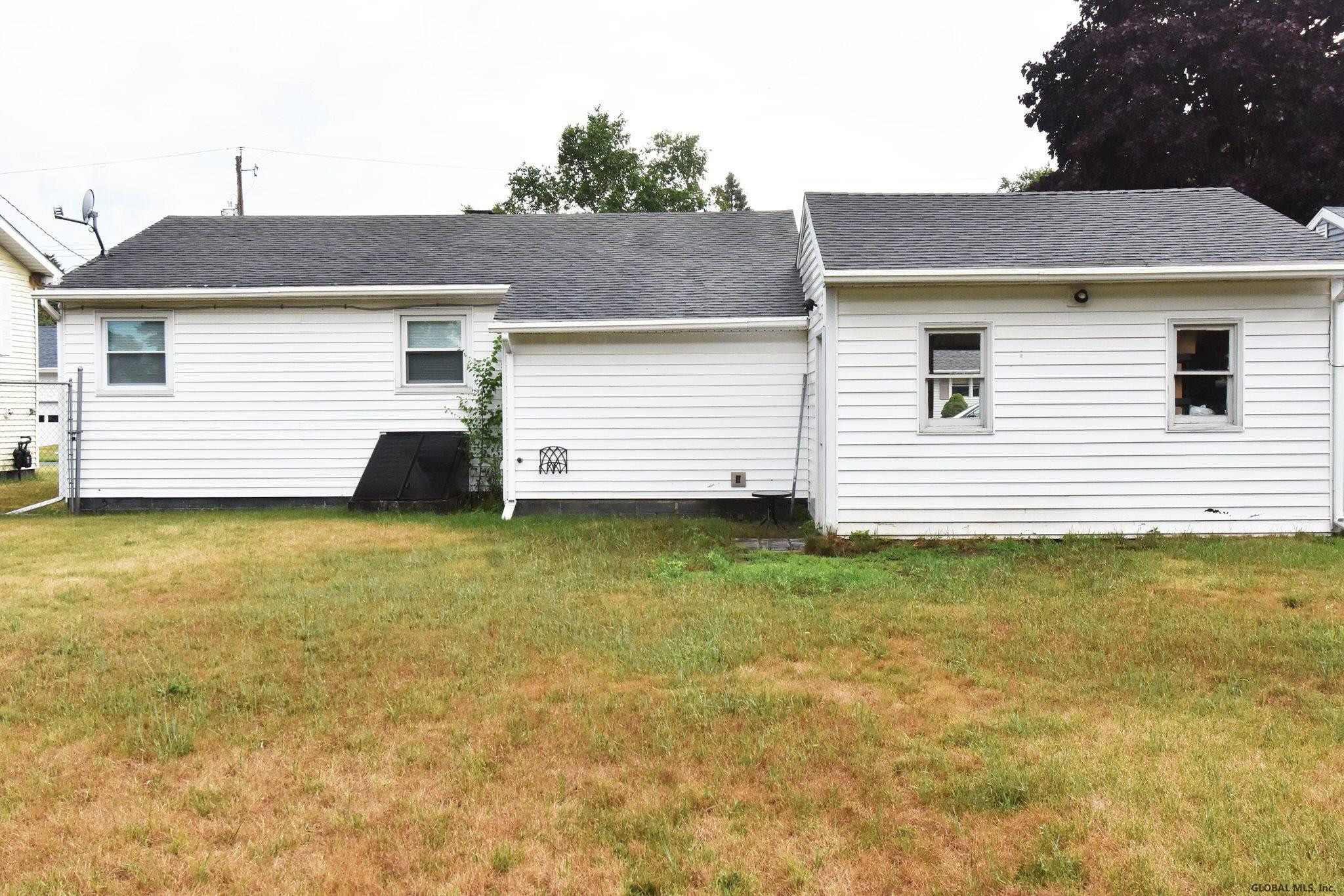 210 Manchester Road Schenectady, NY 12304 - Photo 24 of 29 Photo 24