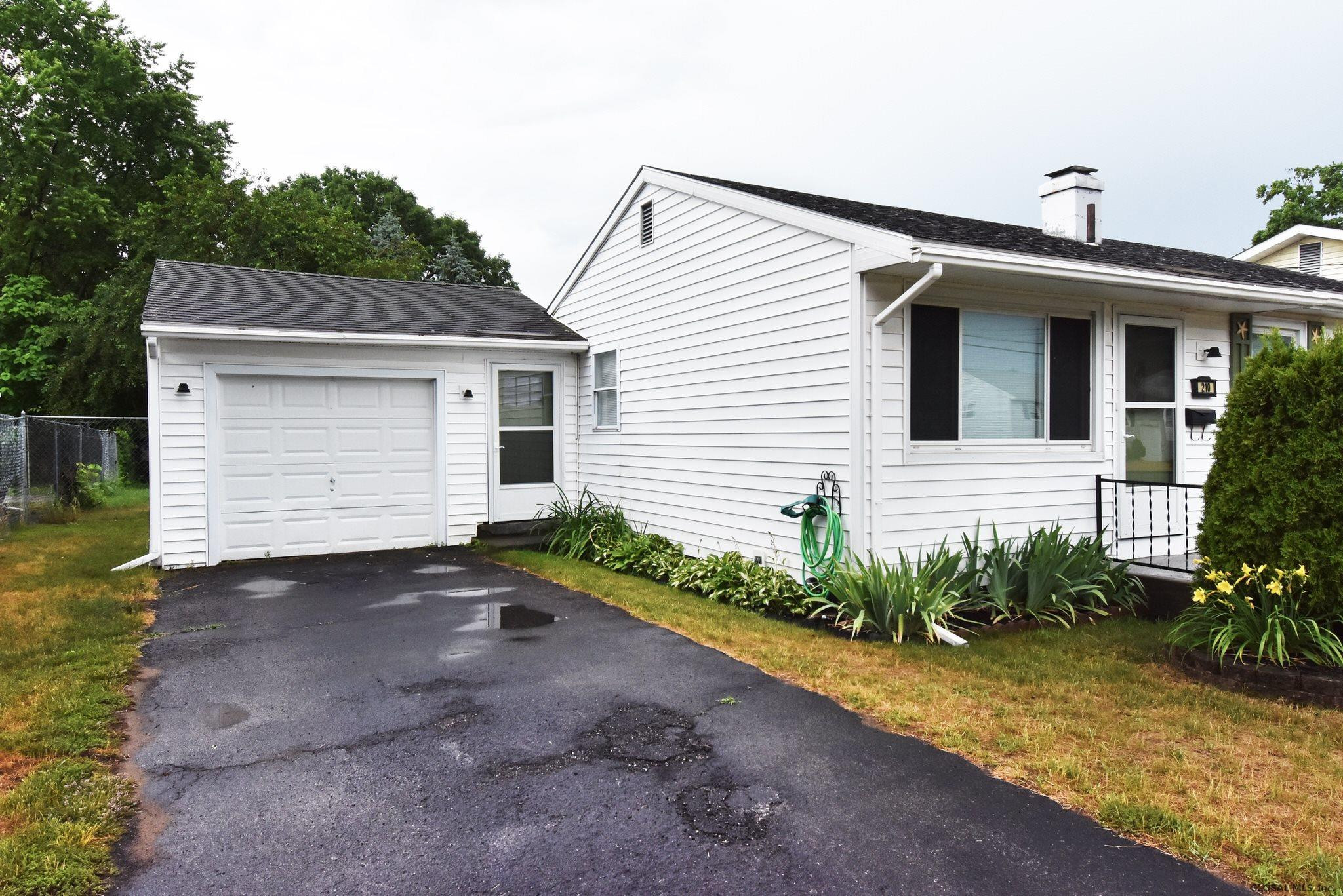 210 Manchester Road Schenectady, NY 12304 - Photo 25 of 29 Photo 25