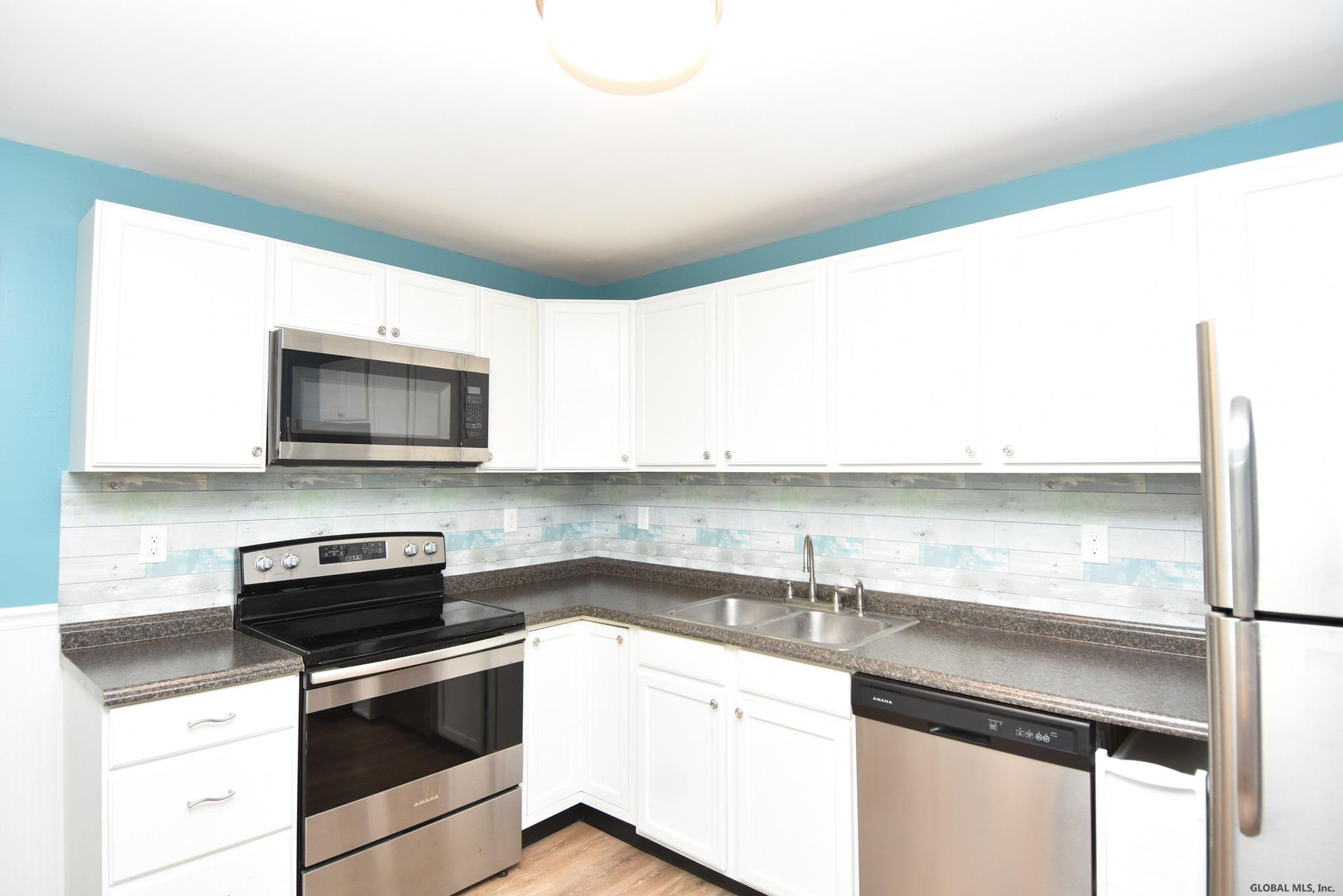 210 Manchester Road Schenectady, NY 12304 - Photo 5 of 29 Photo 5