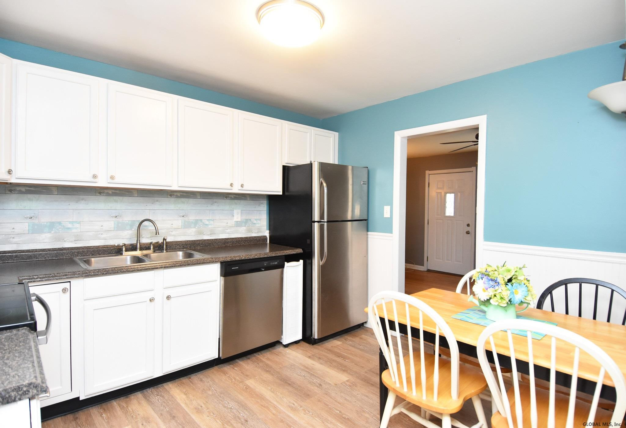 210 Manchester Road Schenectady, NY 12304 - Photo 8 of 29 Photo 8