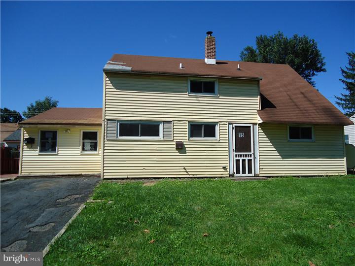 15 Greenbriar Road Levittown, PA 19057 - Photo 1 of 12