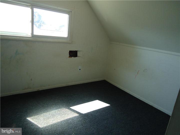 15 Greenbriar Road Levittown, PA 19057 - Photo 10 of 12