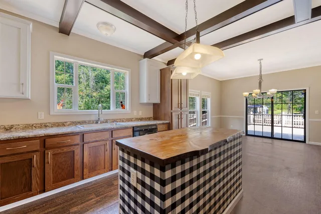 $300,000 | 114 Georgiana Drive, Cross, SC 29436