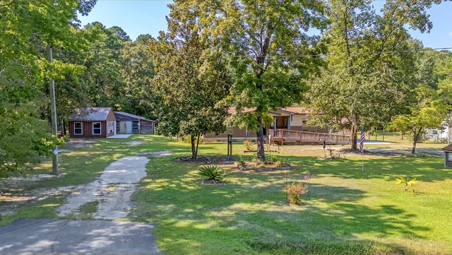 $300,000 | 114 Georgiana Drive, Cross, SC 29436