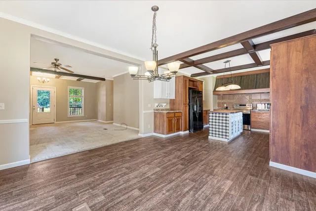 $300,000 | 114 Georgiana Drive, Cross, SC 29436