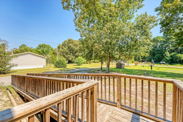 $300,000 | 114 Georgiana Drive, Cross, SC 29436