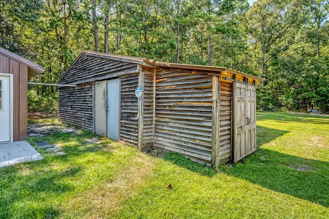 $300,000 | 114 Georgiana Drive, Cross, SC 29436