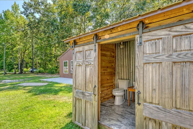 $300,000 | 114 Georgiana Drive, Cross, SC 29436