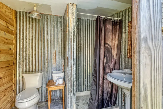 $300,000 | 114 Georgiana Drive, Cross, SC 29436