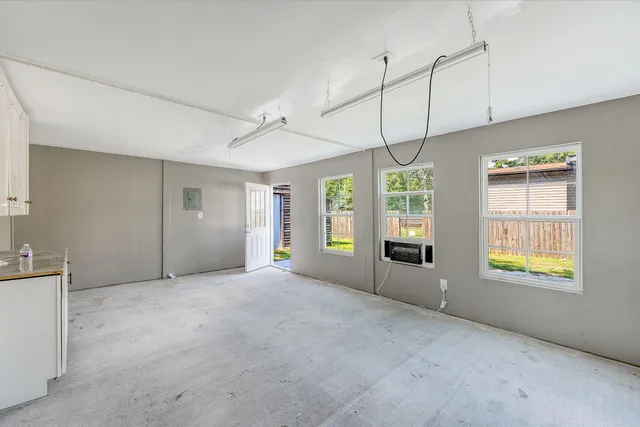 $300,000 | 114 Georgiana Drive, Cross, SC 29436