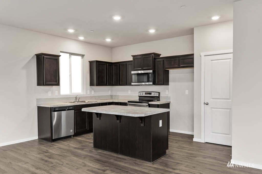 6051 Waverly Road Southwest, Unit 33 Port Orchard, WA 98367 - Photo 3 of 22 Gallery Image 3