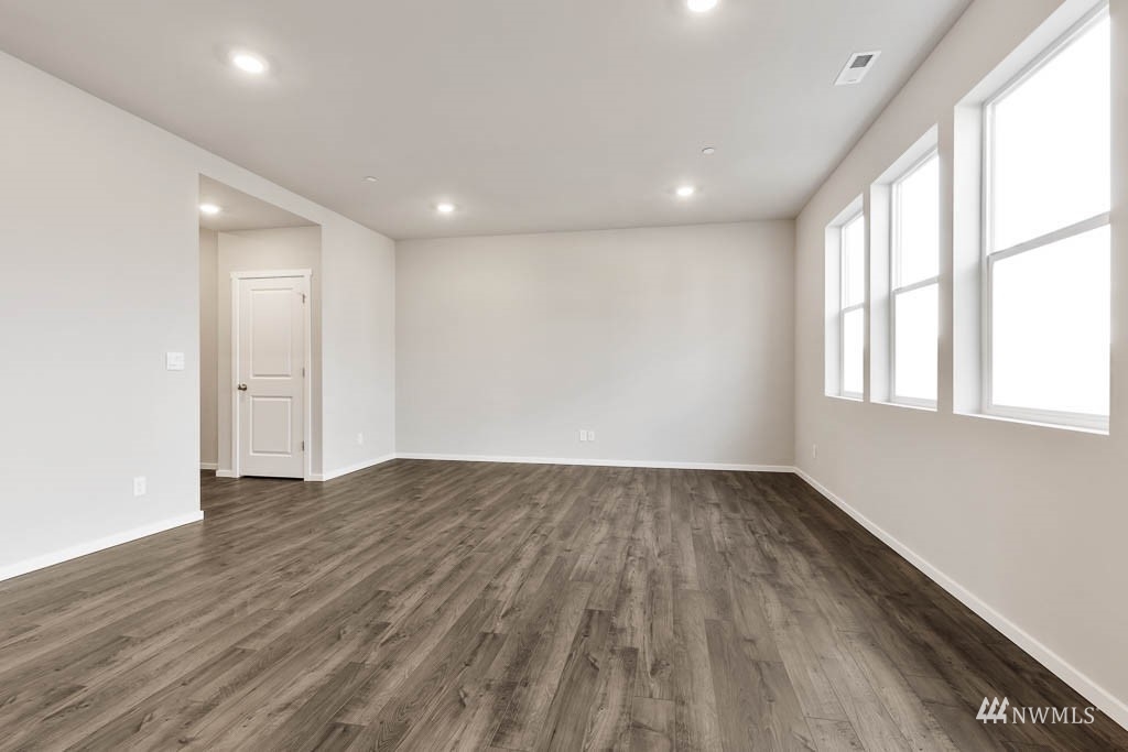 6051 Waverly Road Southwest, Unit 33 Port Orchard, WA 98367 - Photo 4 of 22 Gallery Image 4