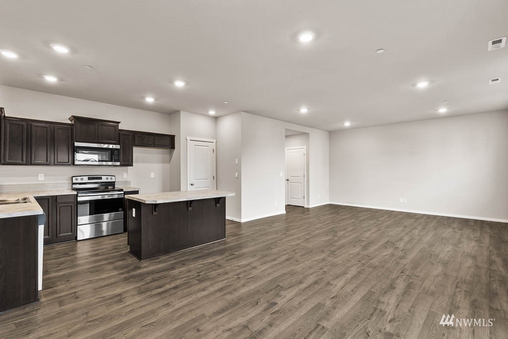 6051 Waverly Road Southwest, Unit 33 Port Orchard, WA 98367 - Photo 7 of 22 Gallery Image 7