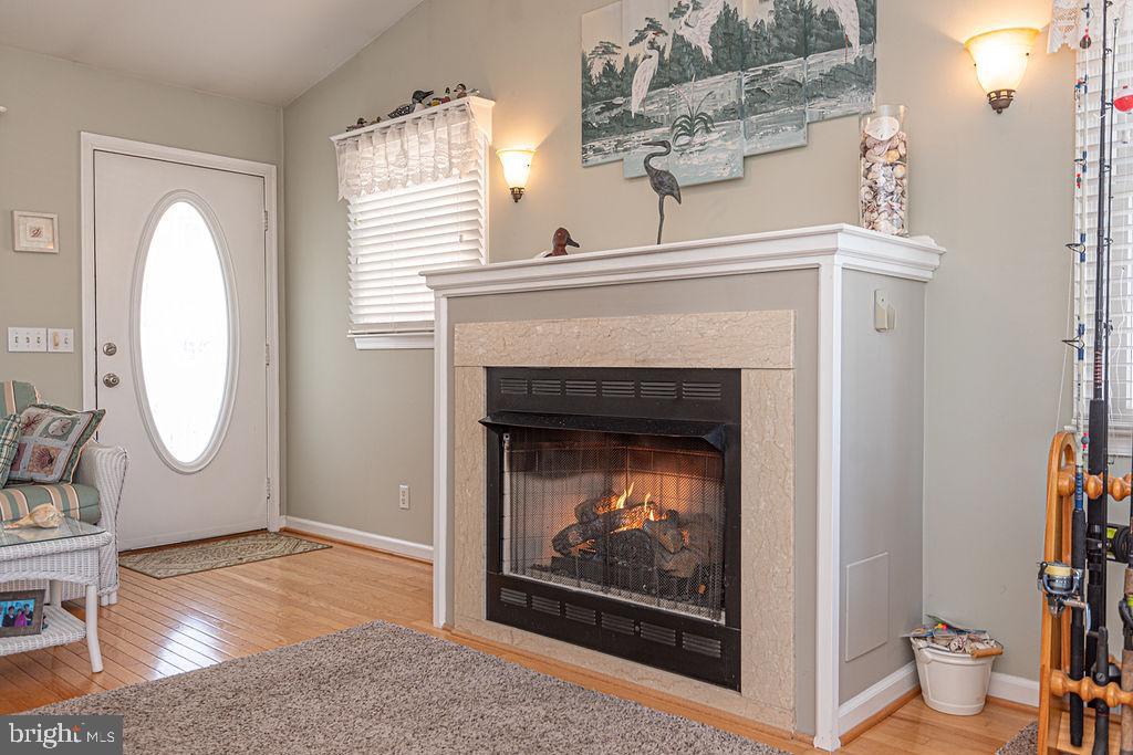 10506 Exeter Road Ocean City, MD 21842 - Photo 13 of 59 Living room