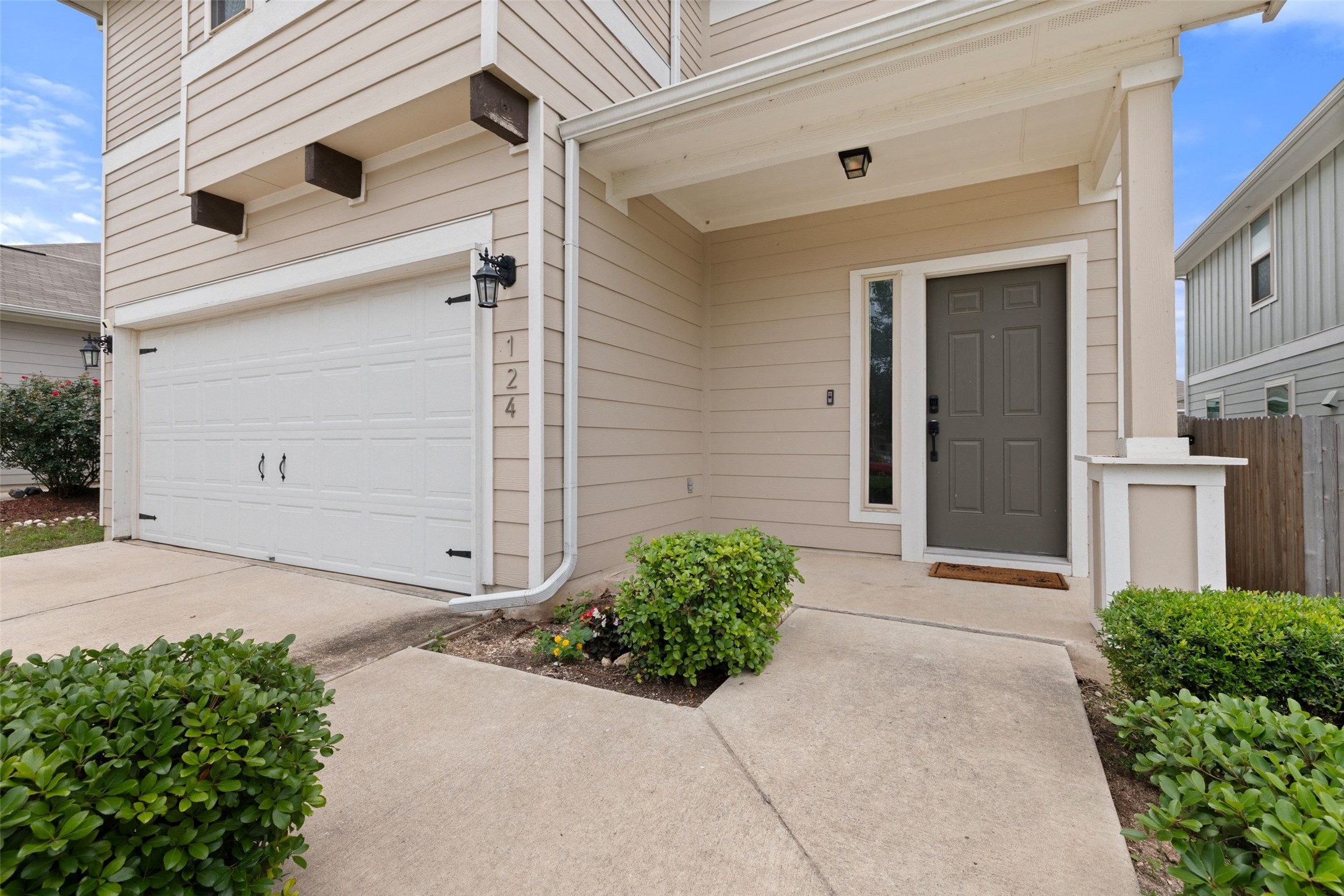 124 Guemal Road Buda, TX 78610 - Photo 4 of 38