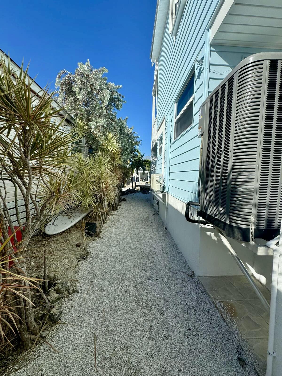 311 Belmont Lane Key Largo, FL 33037 - Photo 5 of 60 tempImagehKkKnf