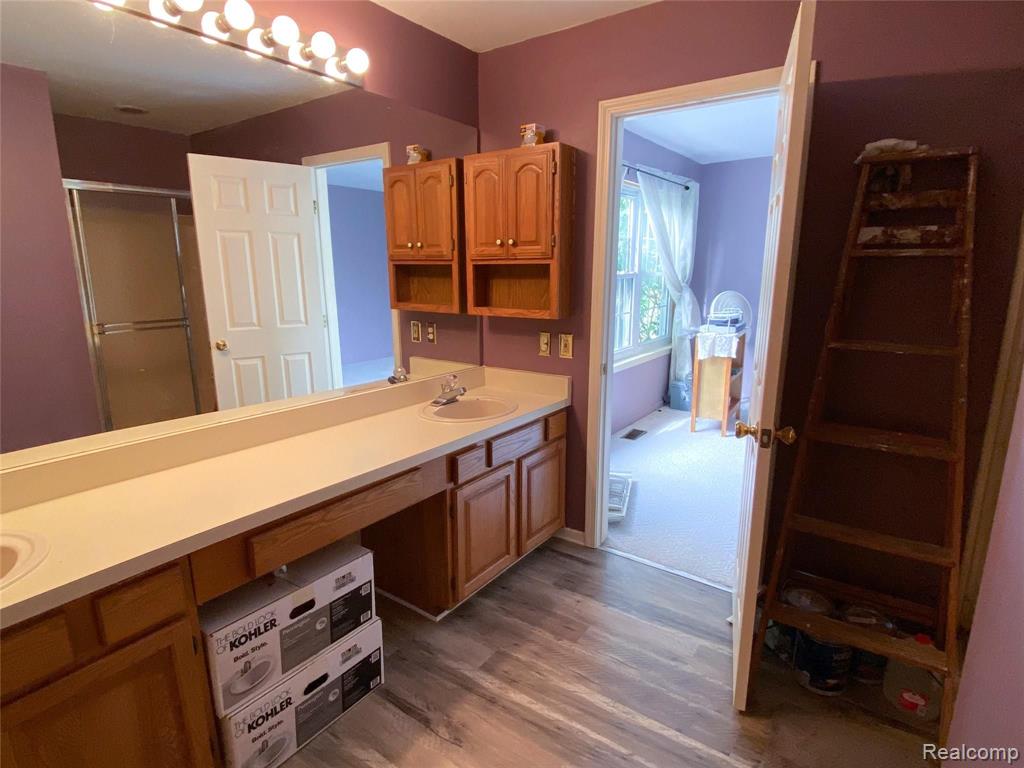 44911 Lemont Road Canton, MI 48187 - Photo 23 of 47