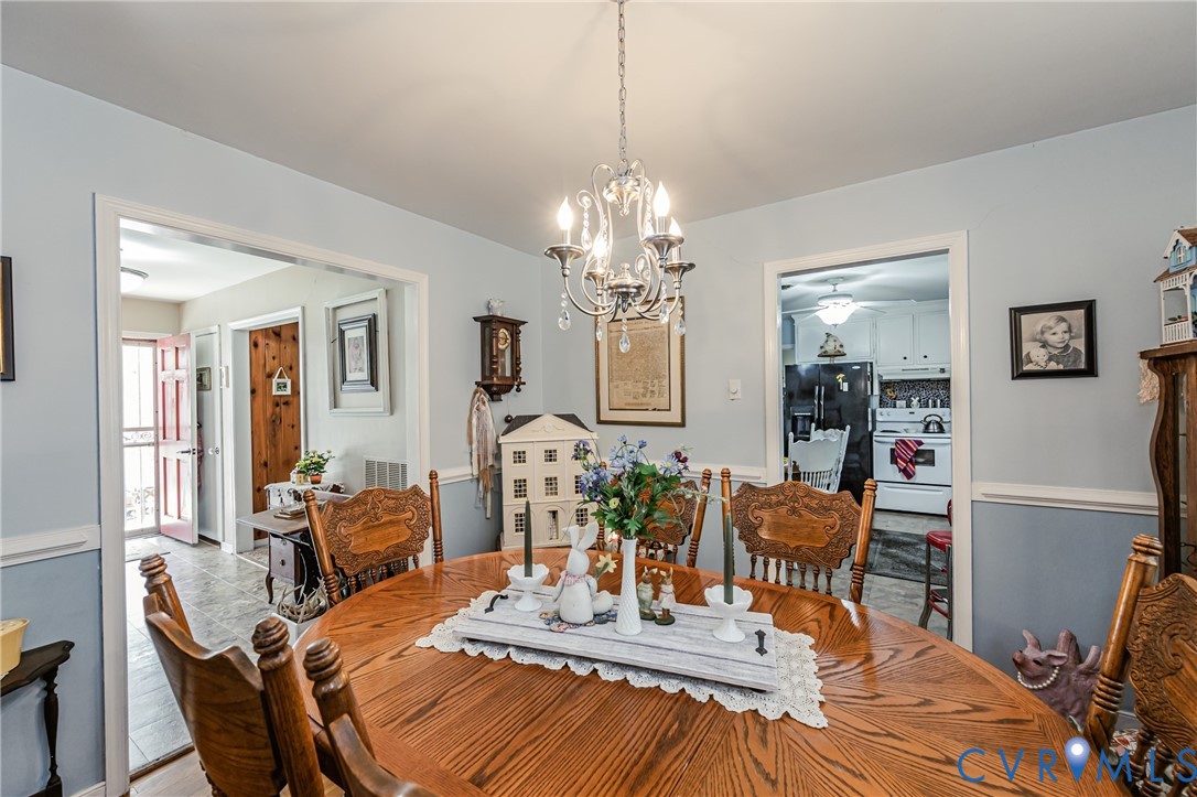 8225 Old Roxbury Road Quinton, VA 23141 - Photo 11 of 48 Gallery Image 11