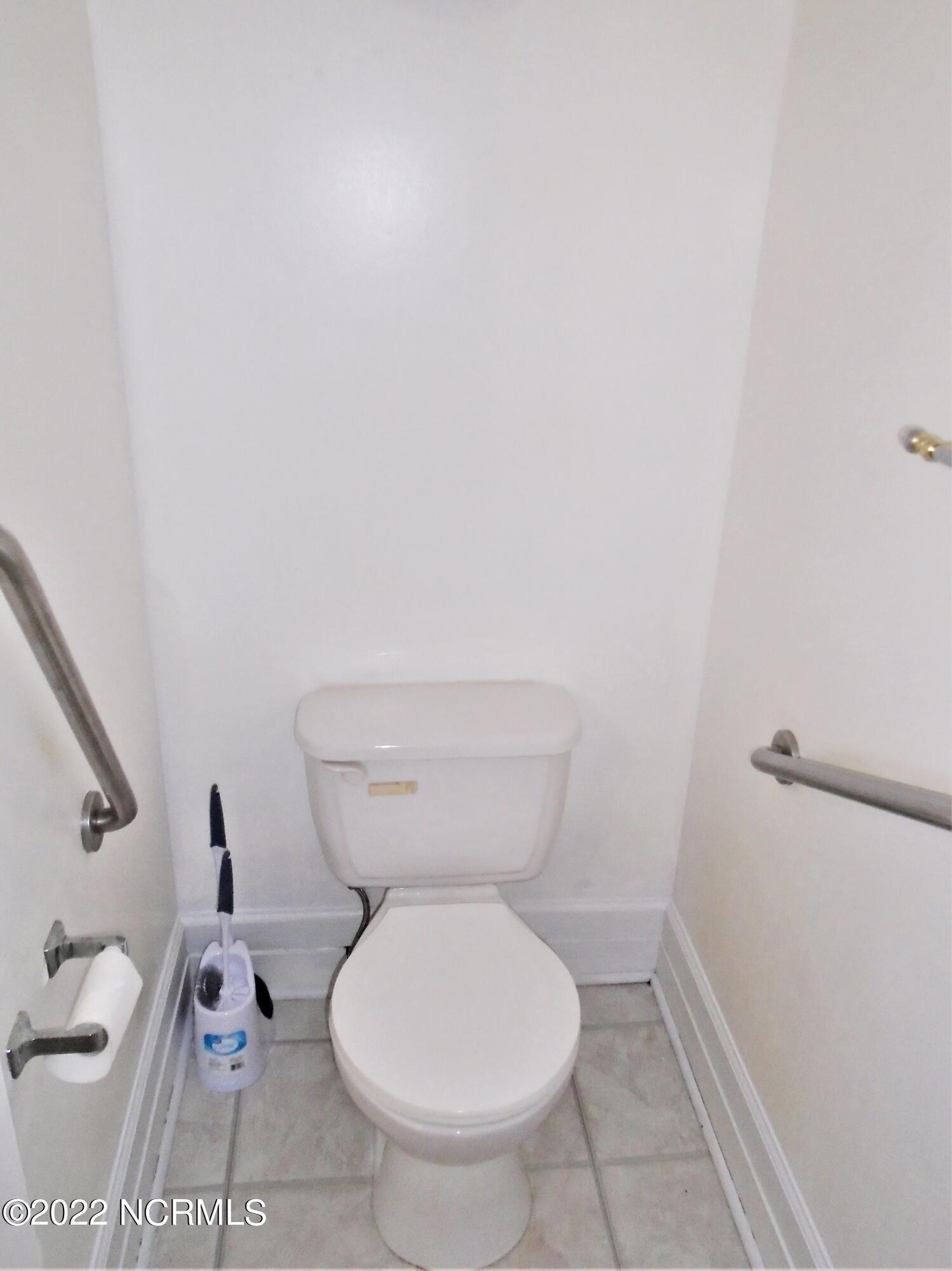 222 Brake Road Rocky Mount, NC 27801 - Photo 31 of 39 Hall Full Bath