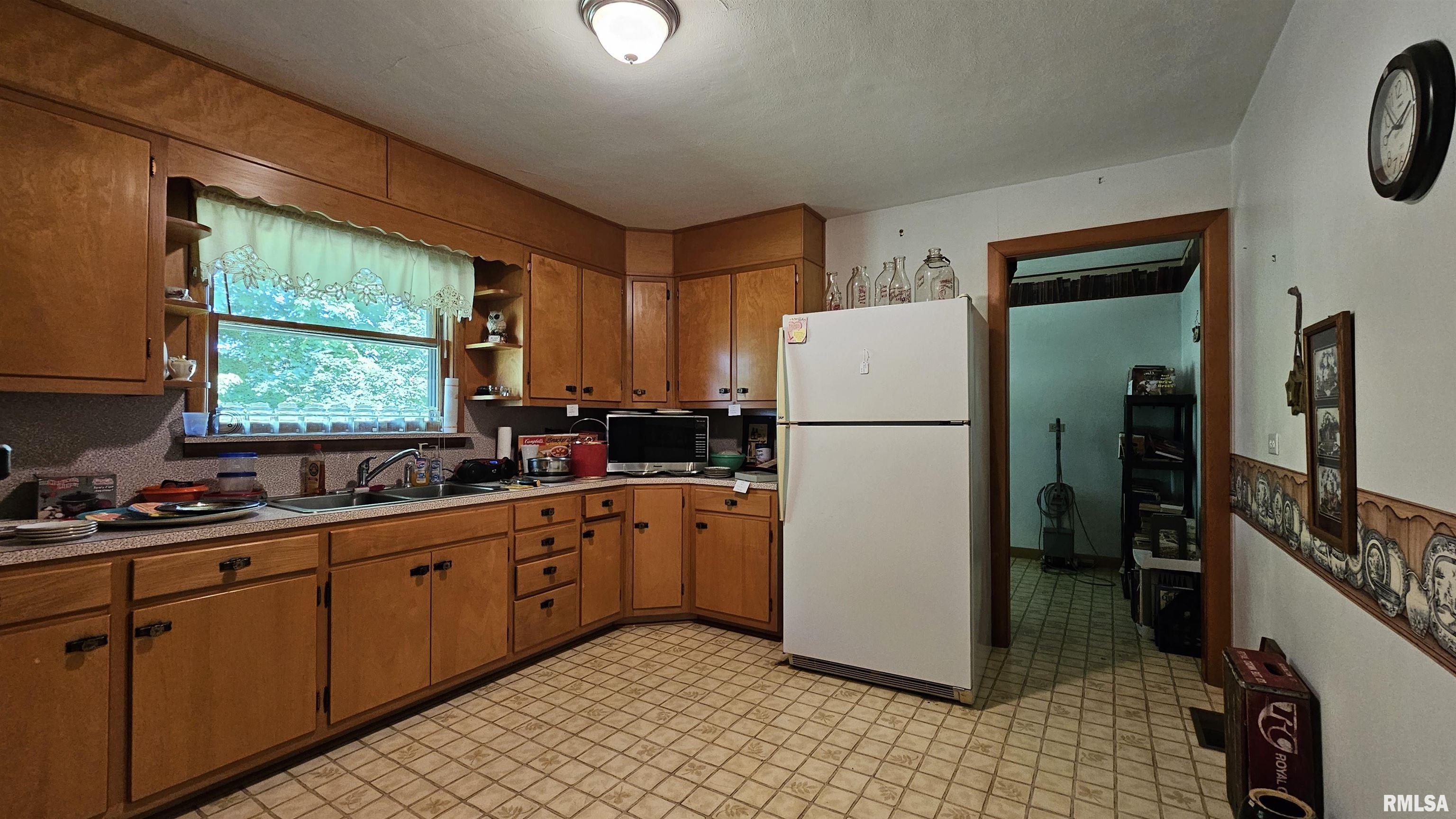 108 Highway 1 Cave In Rock, IL 62919 - Photo 4 of 30