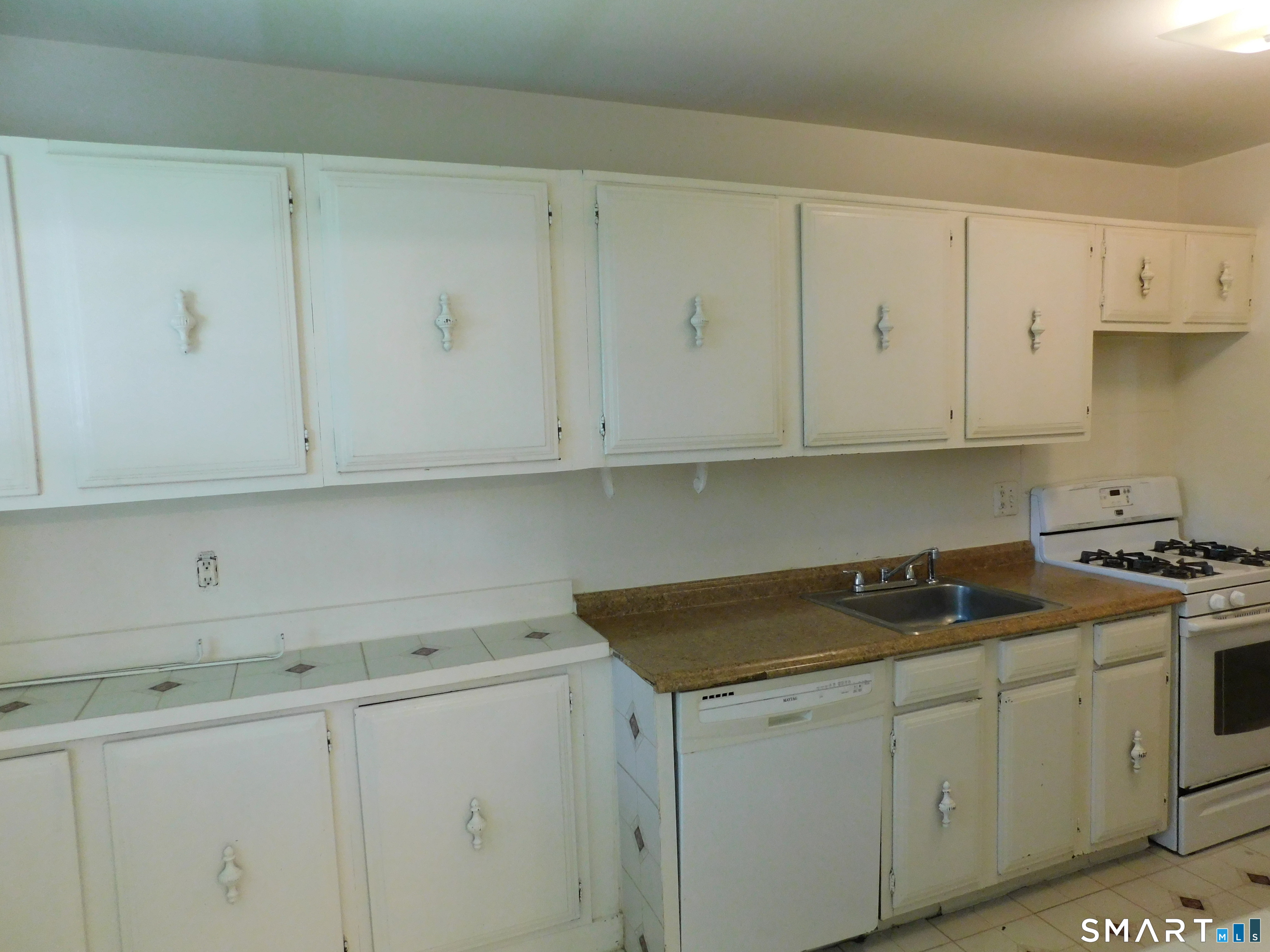 50 Greenhouse Road, Unit 10A Bridgeport, CT 06606 - Photo 7 of 14