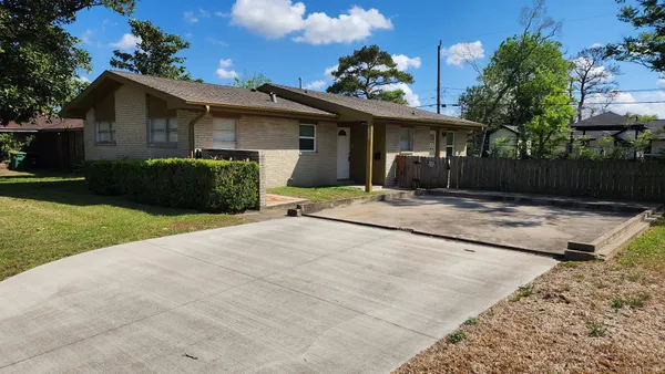 $1,650 | 2907 Dragonwick Drive, Houston, TX 77045