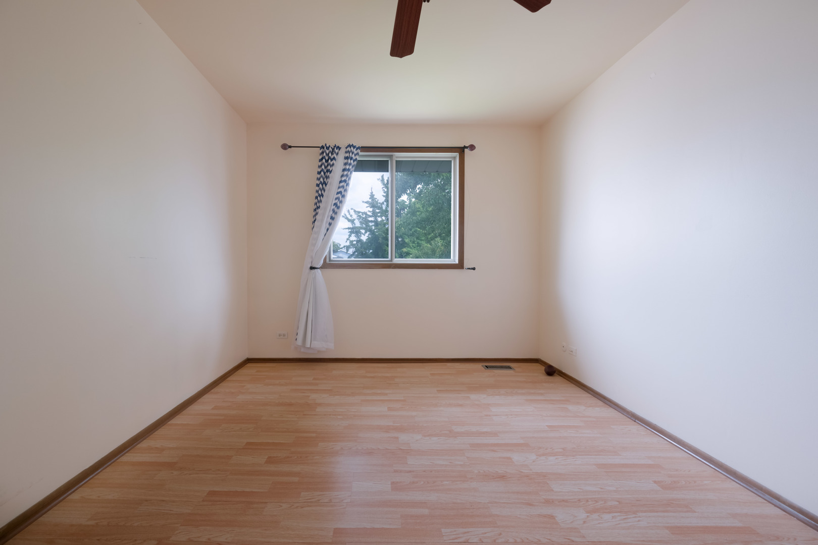 1625 Coloma Place Wheaton, IL 60189 - Photo 9 of 14