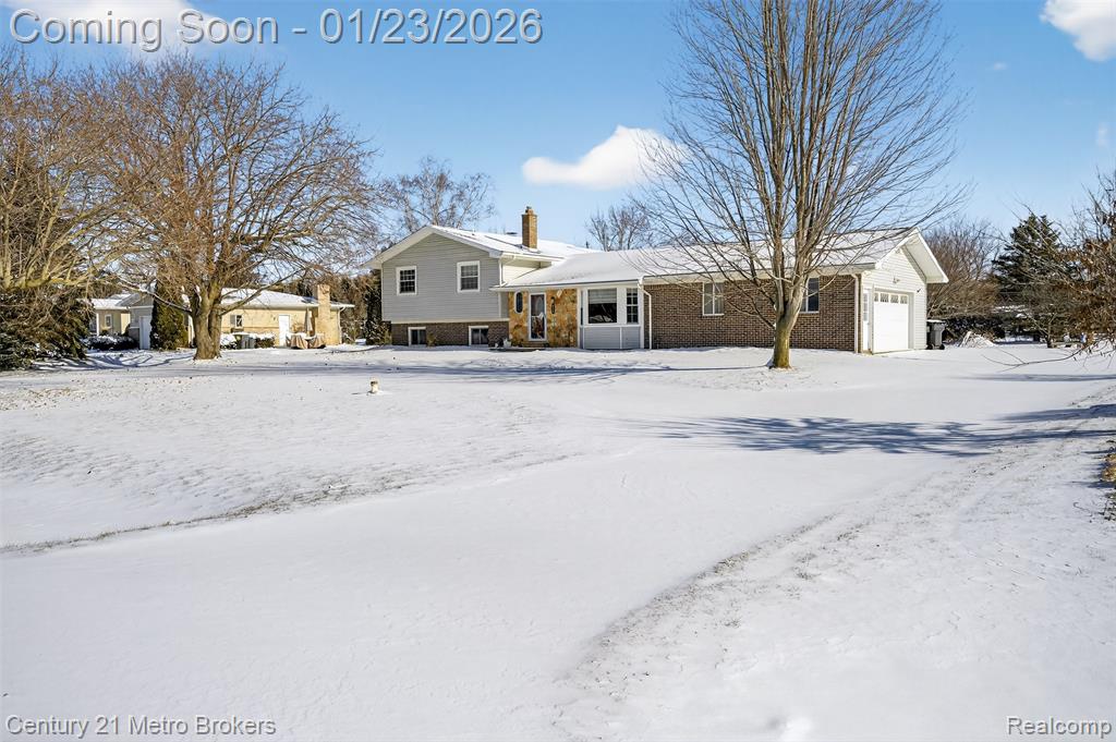 11452 Whitaker Road Fenton, MI 48430 - Photo 3 of 70 Gallery Image 3