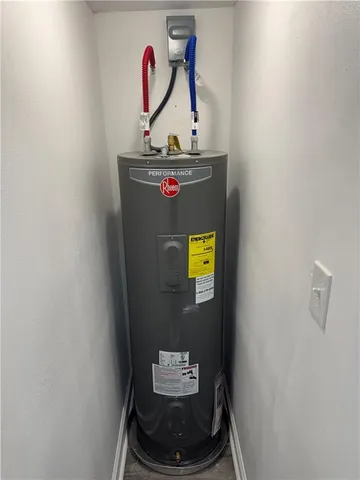 $1,200 | 800 West Genie Street, Unit 4, Chalmette, LA 70043