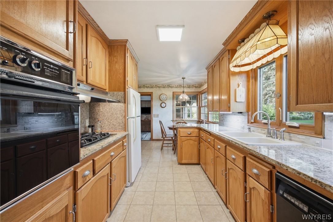 1391 Billington Road Elma, NY 14052 - Photo 7 of 46 Plenty of cabinet storage