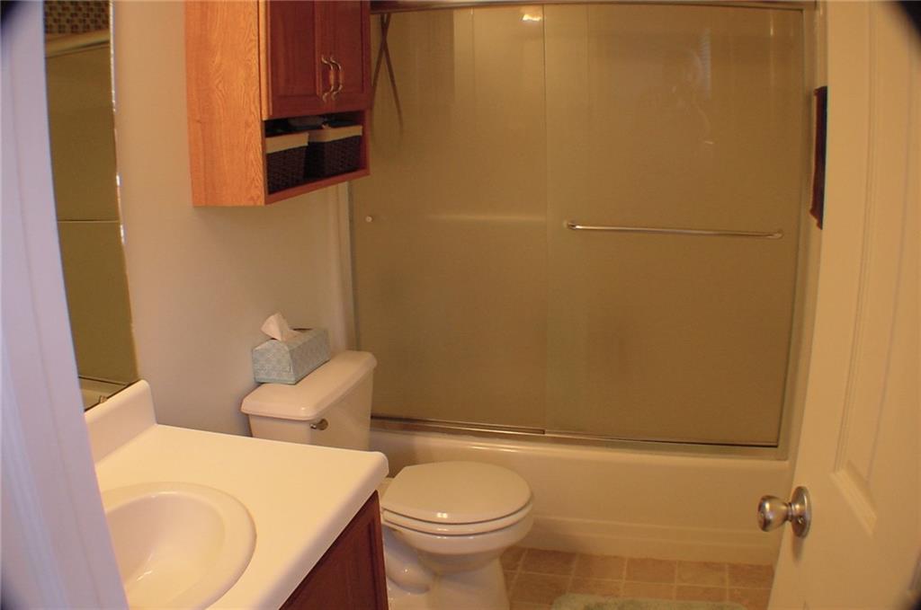 217 Randy Lane Coraopolis, PA 15108 - Photo 13 of 24 Gallery Image 13