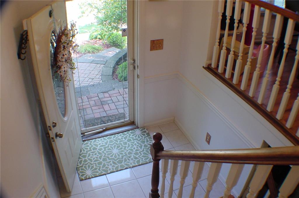 217 Randy Lane Coraopolis, PA 15108 - Photo 17 of 24 Gallery Image 17