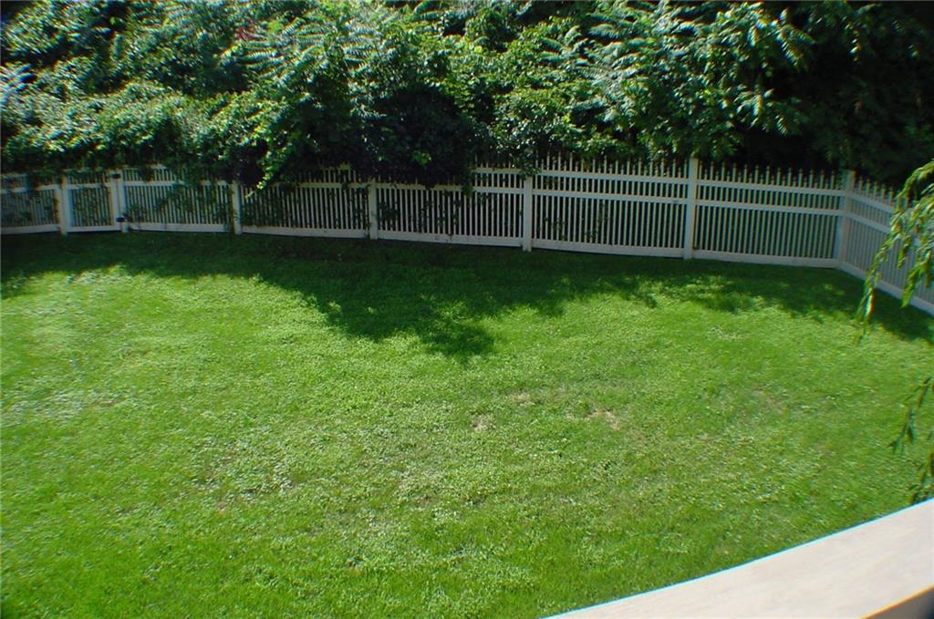 217 Randy Lane Coraopolis, PA 15108 - Photo 5 of 24 Gallery Image 5