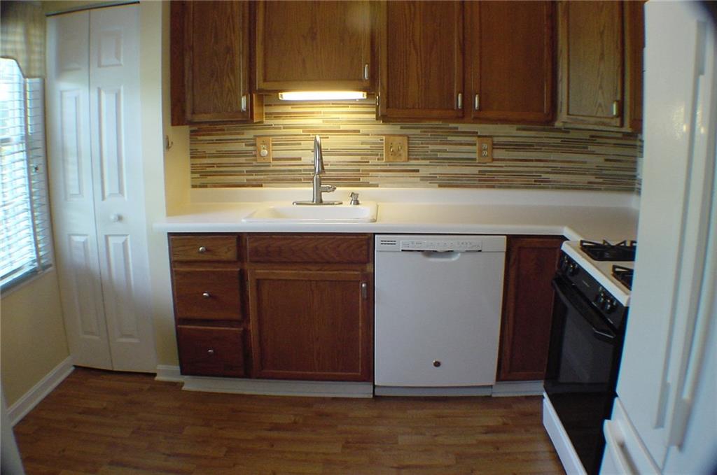 217 Randy Lane Coraopolis, PA 15108 - Photo 7 of 24 Gallery Image 7